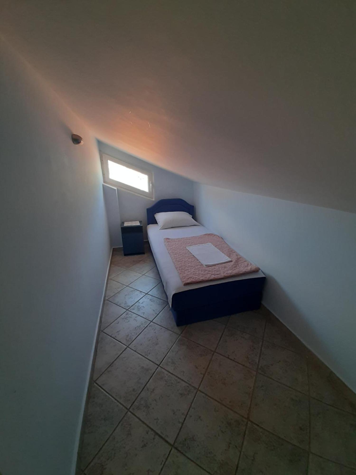 Mitrovici Milocer Sveti Stefan