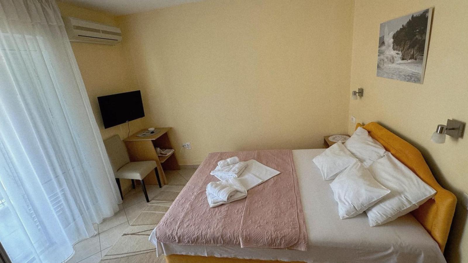 Apartment Mitrovici Milocer *